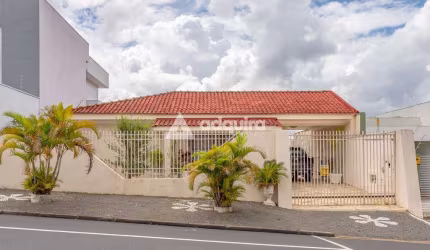 Casa à venda  e Locação  em OrfÃs com 3 Quartos, 1 Suite,  e edicula