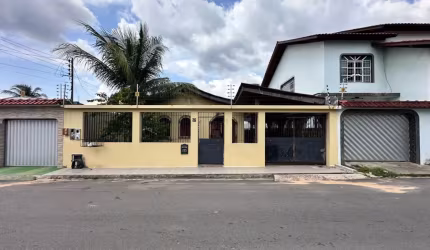 Excelente Casa à Venda no Bairro Dom Pedro