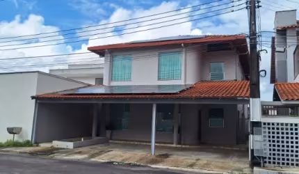 Casa em Condomínio no Parque Aripuanã!