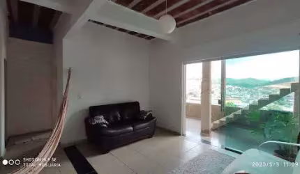 Casa em Júlia Kubitschek  -  Coronel Fabriciano