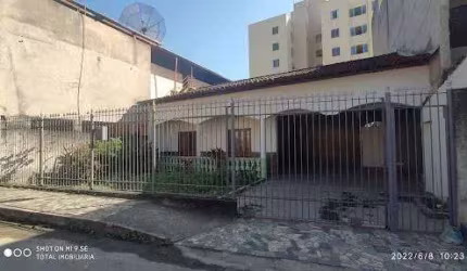 Casa no Caladinho em -Coronel Fabriciano
