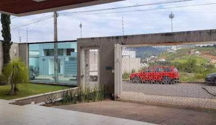 Casa em Belvedere  -  Coronel Fabriciano