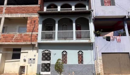 Casa Duplex à venda no São Domingos