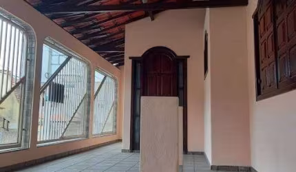 Casa à venda no bairro Universitários - Cel. Fabriciano