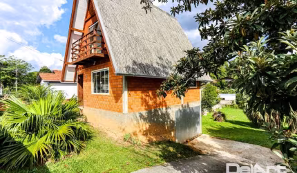 Casa estilo chalé - terreno enorme (986,00m2) - Centro - Rio Negro/Pr.