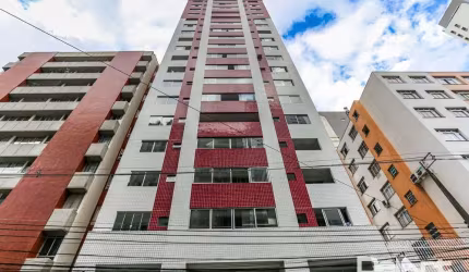 Stúdio residencial c/ sacada - 01 quadra do Shopping Curitiba - andar alto - 35,05m2 privativos - Semi-mobiliado - R$ 370.000,00.