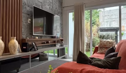 LUXUOSA CASA EM CONDOMONIO