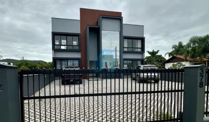 Belos Apartamentos Localizados no Loteamento Vila do Campo, em Garopaba!