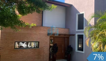Belíssima Casa Localizada no Condomínio Mar Azul, no Loteamento Morrinhos, em Garopaba!