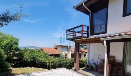 Bela Casa com Vista Panorâmica p/ Mar e Lagoa, Bairro Ferrugem, em Garopaba!