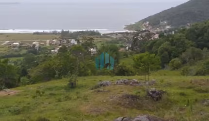 Amplo Terreno com Vista Permanente p/ Praia, Localizado a 1 km da Praia da Gamboa!