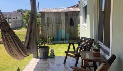Linda Casa a Poucos Minutos do Centro de Garopaba, Loteamento Pedra Branca.