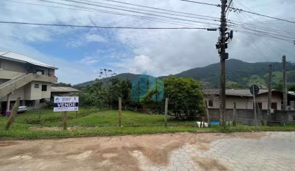 Ótimo Terreno Localizado a 500 m da Praia do Siriú, Bairro Siriú, em Garopaba!