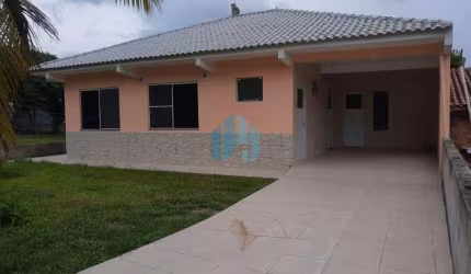 Ótima oportunidade em Areias de Macacu, Casa Próxima as Dunas do Siriú, a 5 minutos do Centro de Garopaba!