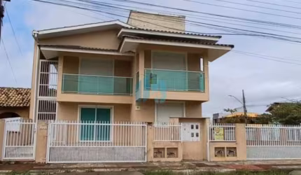 Belo Imóvel a 250 m do Mar, Bairro Ferraz, em Garopaba!
