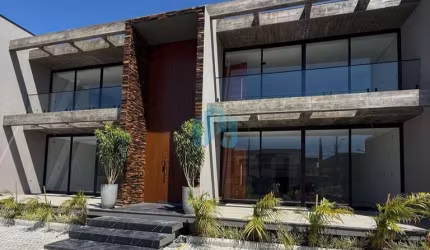 Belos Apartamentos no Residencial Alexandrina, Localizados no Centro de Garopaba!