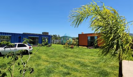 Duas Casas Containers a 200 m da Lagoa da Ibiraquera, Próximas das Praias do Rosa, Ouvidor e Luz!