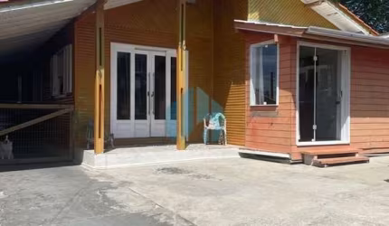 Bela Casa Localizada no Loteamento Village, Próx. do Centro e da Praia Central de Garopaba!