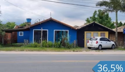 Imóvel Comercial Localizado no Bairro Areias de Palhocinha, em Garopaba!
