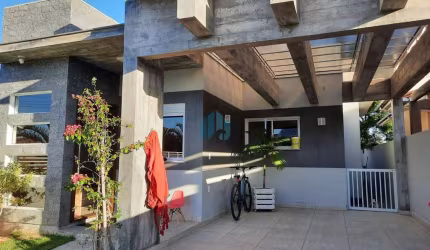 Linda Casa de Alvenaria Localizada no Bairro Areias de Palhocinha, em Garopaba!