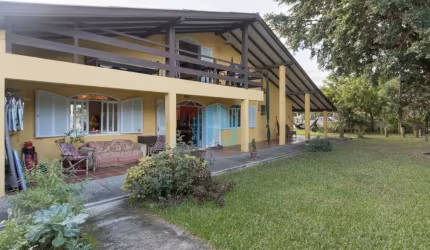 Bela Casa a 3 Minutos de Caminhada da Praia, Ferrugem | Garopaba - SC