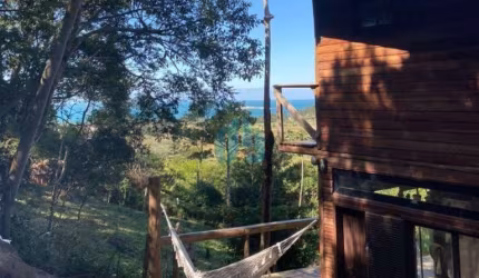 Amplo Terreno com Duas Casas, com Vista p/ Mar, a 1,8 km da Praia do Siriú, Siriú | Garopaba - SC