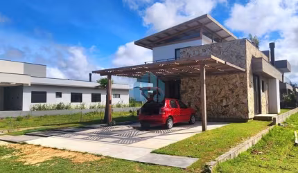 Linda Casa de Alto Padrão, em Condomínio Fechado, Condomínio Rosa Internacional, Praia do Rosa | Imbituba - SC