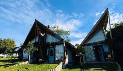Linda Pousada com Três Lofts, na Praia do Rosa, Ibiraquera | Imbituba - SC