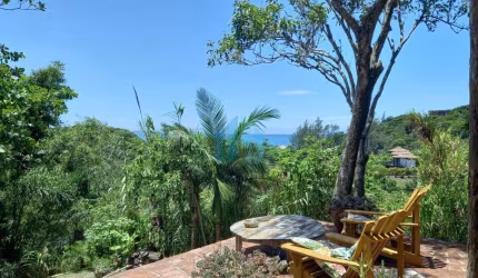Casa a 400 m da Praia, em Amplo Terreno com Vista Panorâmica, Areias de Macacu | Garopaba - SC