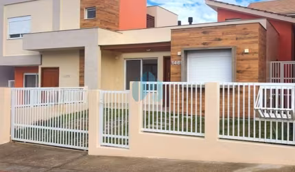 Oportunidade Única: Bela Casa ao Lado do Centro da Cidade, Ferraz | Garopaba - SC