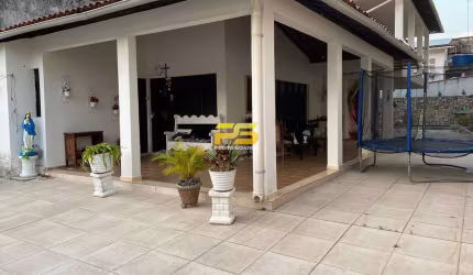 Casa com 6 quartos para Locação, Manaíra - João Pessoa