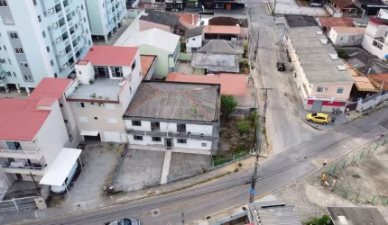 Prédio para venda em Barreiros