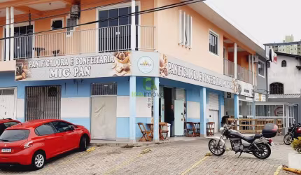 PRÉDIO DE 400M² COMERCIAL E RESIDENCIAL EM SÃO JOSÉ FLORIANÓPOLIS