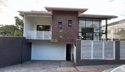 Casa para venda em são José 02 pavimentos edícula e piscina Com 03 quartos 01 Suite máster,  Negociação flexível! pega apartamentos de menor valor