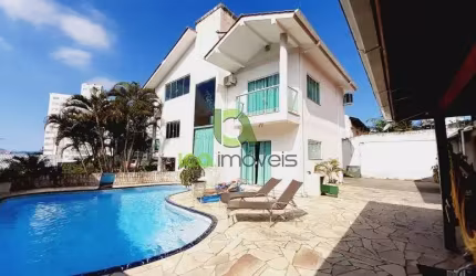 CASA À VENDA 5 QUARTOS EM BARREIROS CASA COM PISCINA E EDÍCULA EM BARREIROS