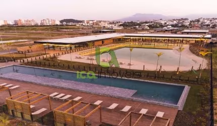 Terreno em condomínio de alto padrão na Pedra Branca!