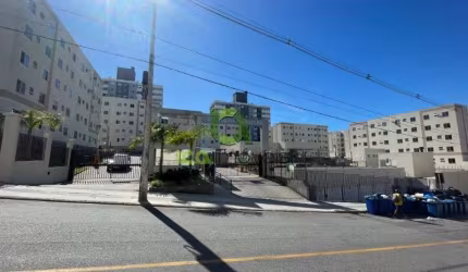 Ótimo Apartamento com 2 dormitórios em Areias.