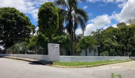 Terreno de Esquina para venda com 1.336m², Casa de Alvenaria e Muito Verde  Uma Oportunidade Única com Viabilidade para 4 Pavimentos!