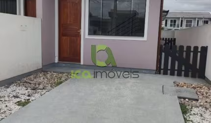 Imperdível casa de 2 quartos à venda em São José-SC, Forquilhas: 2 quartos, 1 sala, 1 vaga de garagem, 72,93 m² de área!