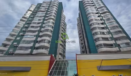 Apartamento mobiliado com vista para o mar, 108m², 2 vagas, andar alto em  Campinas, a 2 quadras da Beira-Mar!