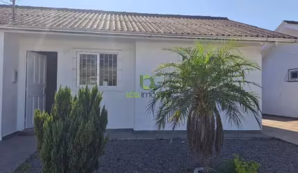 Casa à Venda ? 2 Dormitórios (1 Suíte) com Piscina no Condomínio Areias ? São José/SC