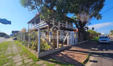 CASA DE ESQUINA EM EXCELENTE LOCALIZAÇÃO