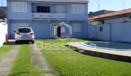 SOBRADO  EM  TRAMANDAI