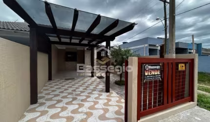 CASA COM 2 QUARTOS EM EXCELENTE LOCALIZAÇÃO