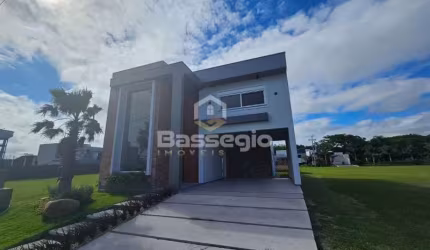 CASA DE ALTO PADRÃO COM 4 QUARTOS ( SUÍTE )