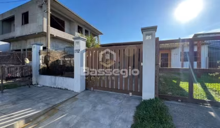 CASA COM 2 QUARTOS PRÓXIMO AO CENTRO