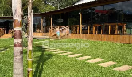 EXCELENTE PONTO COMERCIAL NO MORRO DA BORRUSIA