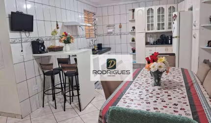 Sobrado à venda, 125 m² por R$ 689.900 - Vila São Vicente - Diadema/SP