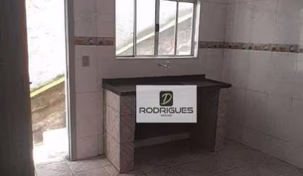 Casa com 1 dormitório para alugar, 35 m² por R$ 650/mês - Taboão - Diadema/SP