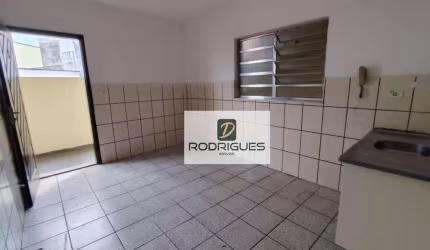 Casa com 2 dormitórios para alugar, 60 m² por R$ 1.500,00/mês - Canhema - Diadema/SP